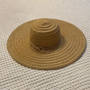Target brand beach hat